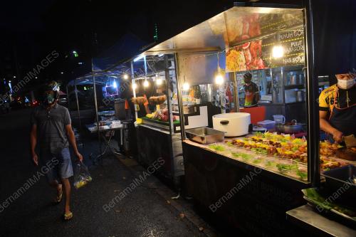 TINJAUAN LANJUTAN WAKTU OPERASI KEDAI MAKAN
