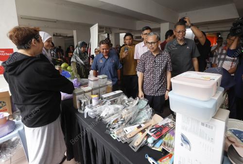 DATUK FAHMI FADZIL