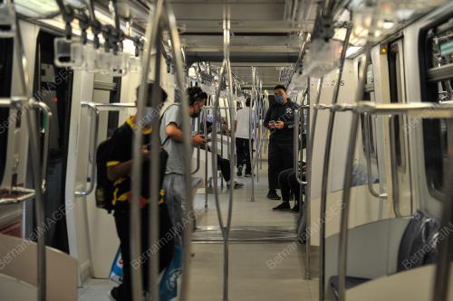 PENGGUNA LRT