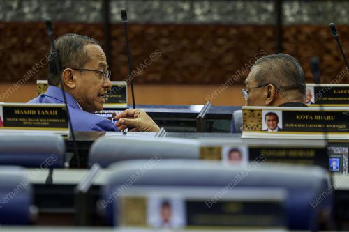 DATUK SERI DR AHMAD SAMSURI MOKHTAR