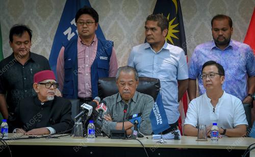 TAN SRI MUHYIDDIN YASSIN
