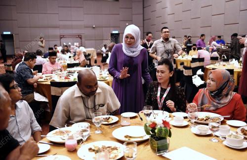 DATUK SERI RINA MOHD HARUN
