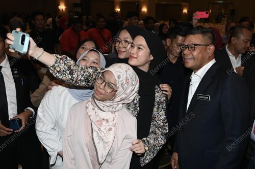 DATUK SERI SAIFUDDIN NASUTION ISMAIL