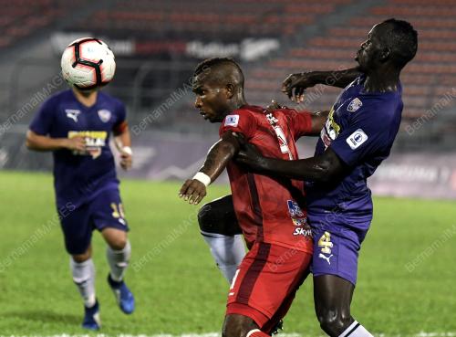 KL55_27042019_BOLA_BN201904085996