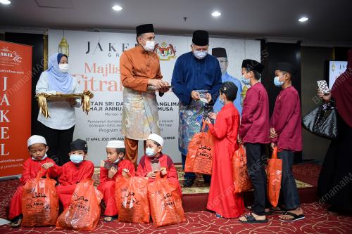 TAN SRI ANNUAR MUSA