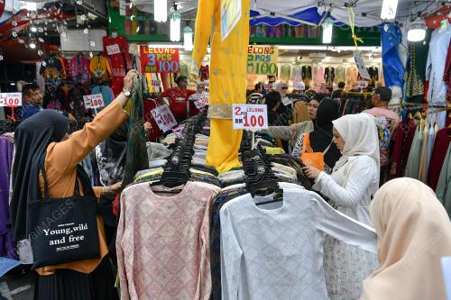 TINJAUAN PERSIAPAN HARI RAYA