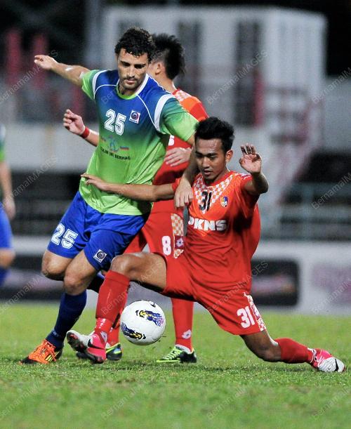 KL55_28082012_BOLA_SEPAK