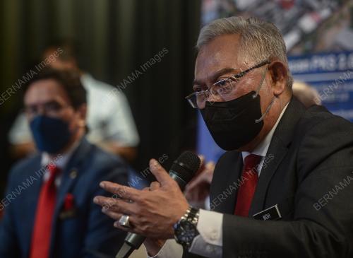 TAN SRI NOH OMAR