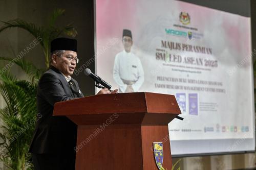 DATUK DR MOHD NA'IM MOKHTAR