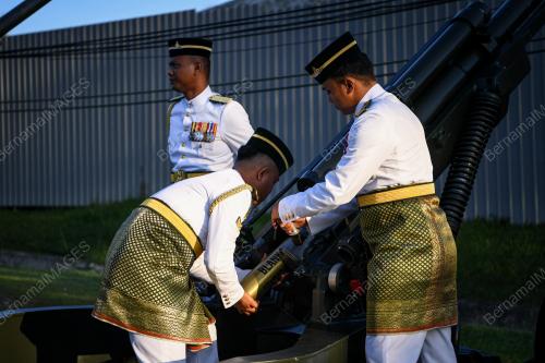 ISTIADAT KEBERANGKATAN BALIK YANG DI-PERTUAN AGONG KE-16