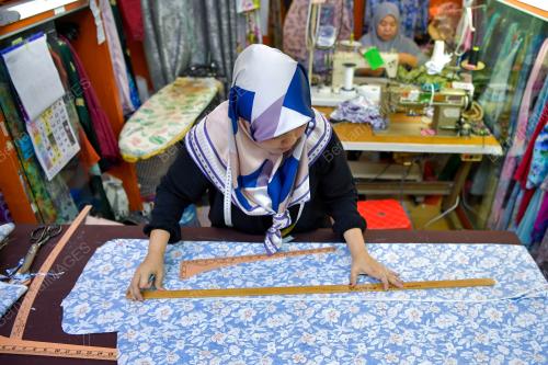 TEMPAHAN JAHIT BAJU RAYA