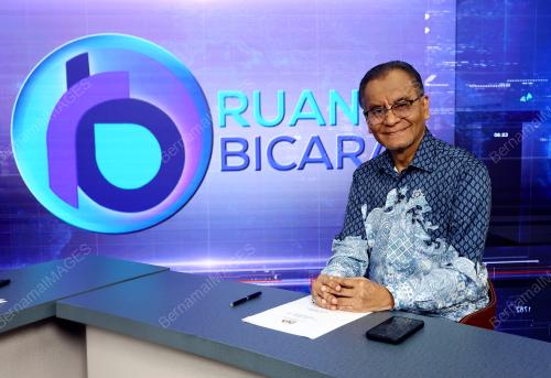 DATUK SERI DR DZULKEFLY AHMAD