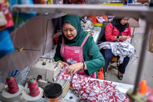 TEMPAHAN JAHIT BAJU RAYA