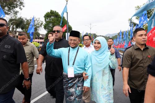 DATUK SERI AMIRUDDIN SHARI