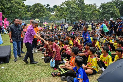 FAHMI FADZIL