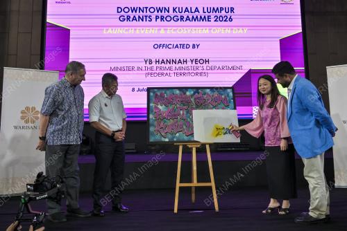 HANNAH YEOH