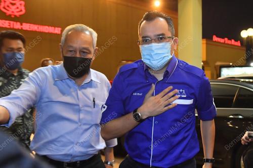 DATUK ASYRAF WAJDI DUSUKI
