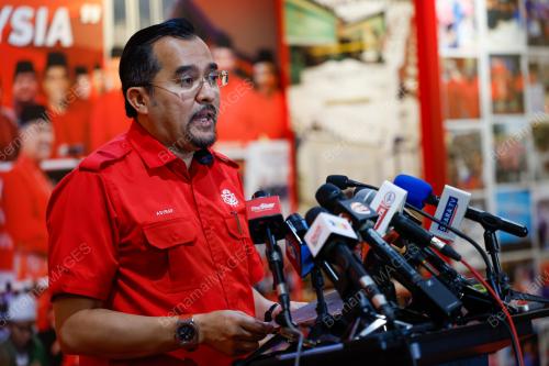 DATUK DR ASYRAF WAJDI DUSUKI