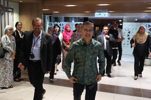 FAHMI FADZIL