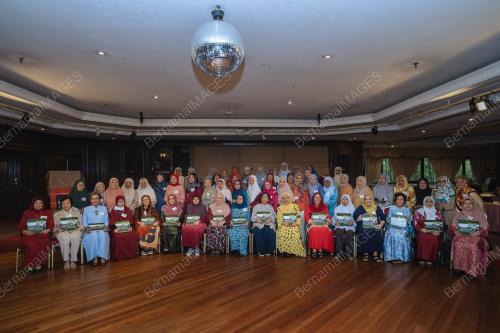 MAJLIS REUNION DAN PELANCARAN BUKU