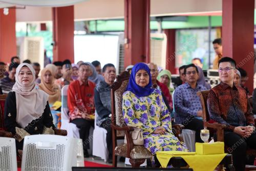 RAJA ZARITH SOFIAH