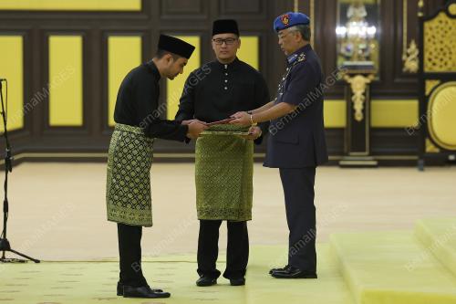 AL-SULTAN ABDULLAH RI'AYATUDDIN AL-MUSTAFA BILLAH SHAH