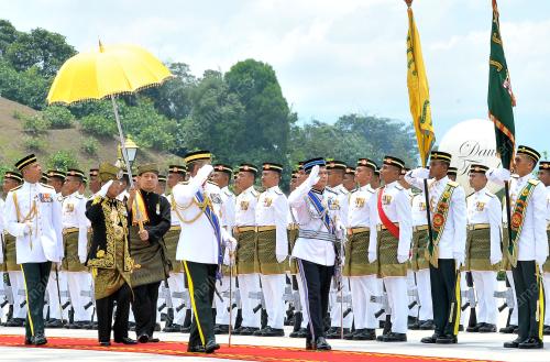 KL56_11042012_AGONG