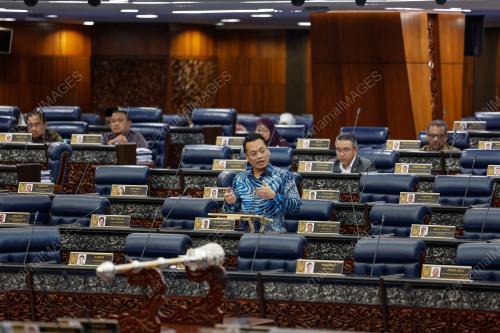NIK NAZMI NIK AHMAD