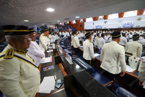 ISTIADAT PEMBUKAAN PENGGAL KEDUA PARLIMEN KE-15