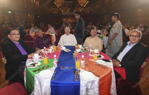 KL56_13102017_KKR_BN201710108054