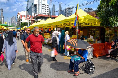 PENGEMIS WARGA ASING PASAR RAMADHAN