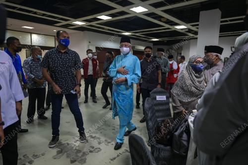 DATUK SERI ISMAIL SABRI YAAKOB