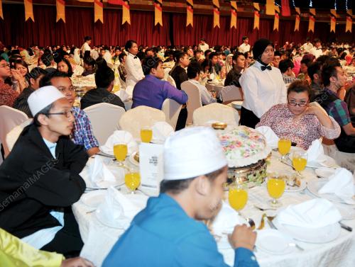 TAN SRI TAIB MAHMUD