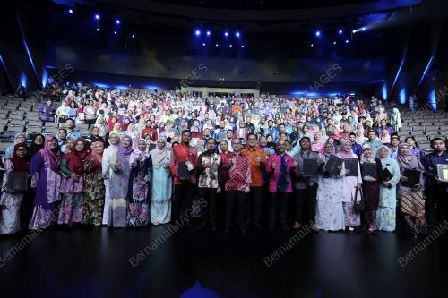 DATUK FAHMI FADZIL