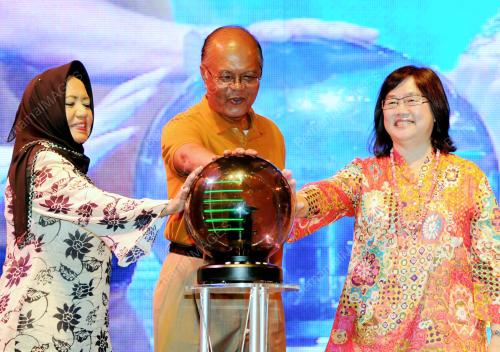 FESTIVAL EKSPRESI SENI KL
