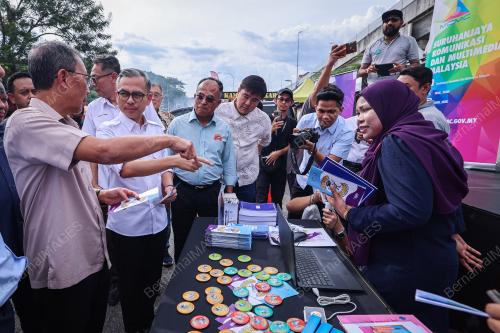 DATUK FAHMI FADZIL