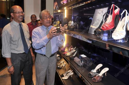 KL56_17042014_TINJAUAN
