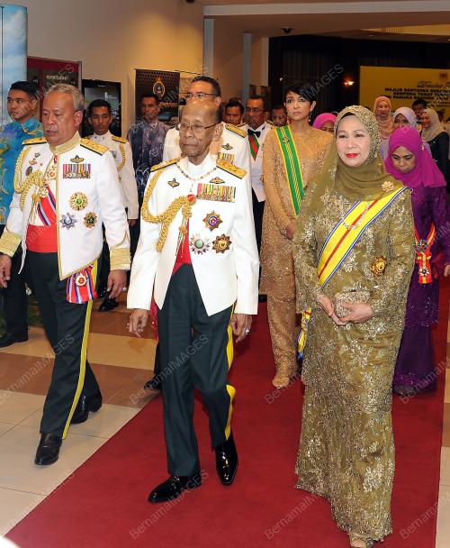 KL56_18112016_AGONG