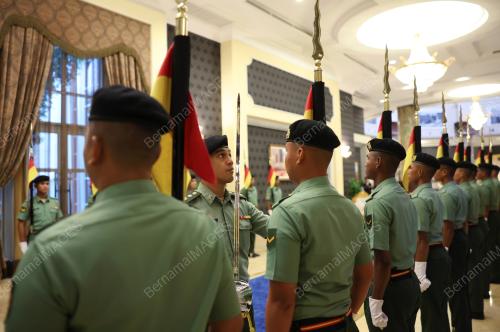 FAHMI FADZIL