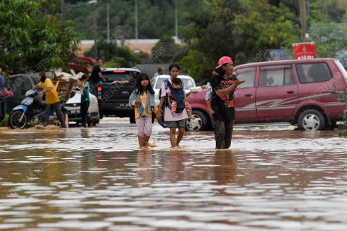 BANJIR_LANGAT