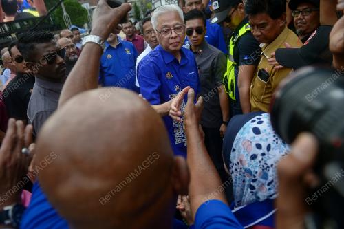 DATUK ISMAIL SABRI YAAKOB