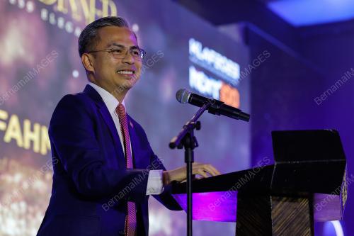 FAHMI FADZIL