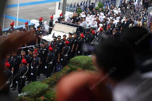 TAN SRI ACRYl SANI ABDULLAH SANI