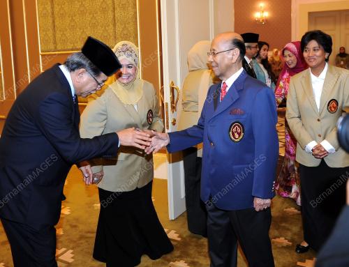 KL56_24022014_AGONG