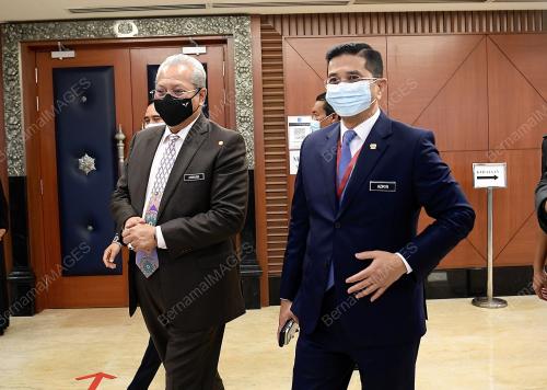PERSIDANGAN PARLIMEN PENGGAL KETIGA 
