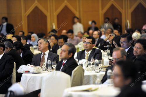 DATUK SERI MOHD NAJIB TUN ABDUL RAZAK