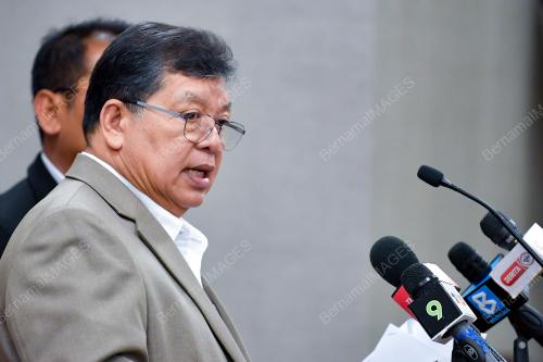TAN SRI JOHARI ABDUL