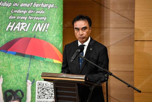 ADNAN ZAYLANI MOHAMAD ZAHID
