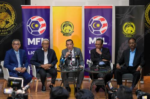 SIDANG MEDIA PERSATUAN BOLA SEPAK NEGERI DAN KELAB BOLA SEPAK
