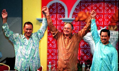 KL57-11_05_2000_UMNO_V-P_07012016